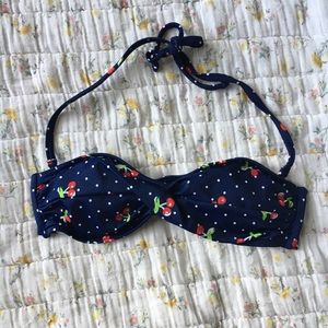 Delias bikini top